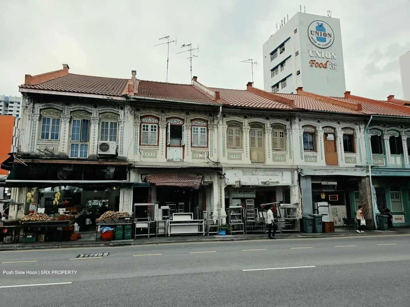 Sims Avenue (D14), Shop House #584735621